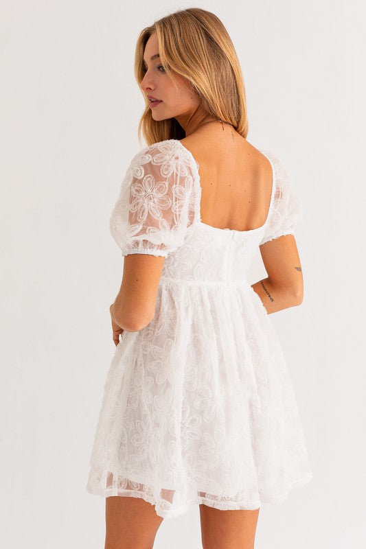 SQUARE NECK PUFF SLEEVE DRESS