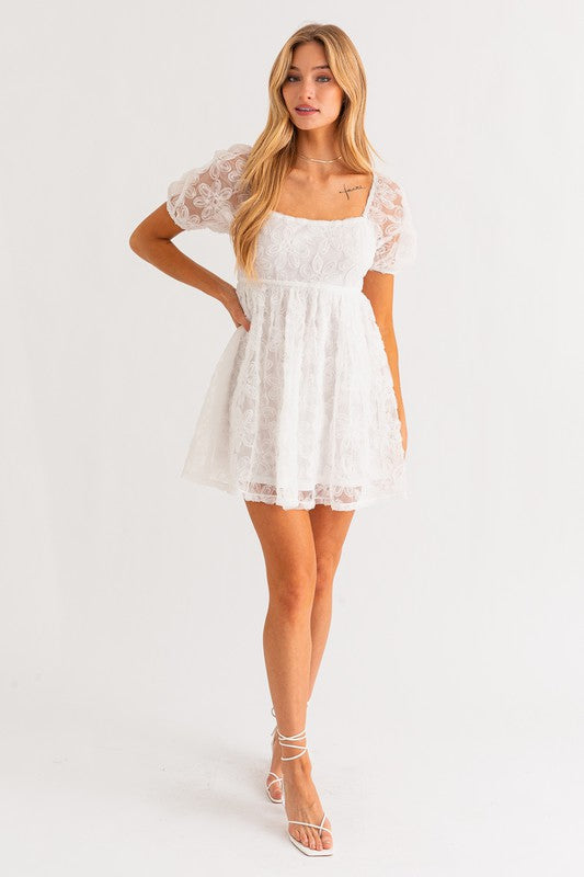 SQUARE NECK PUFF SLEEVE DRESS