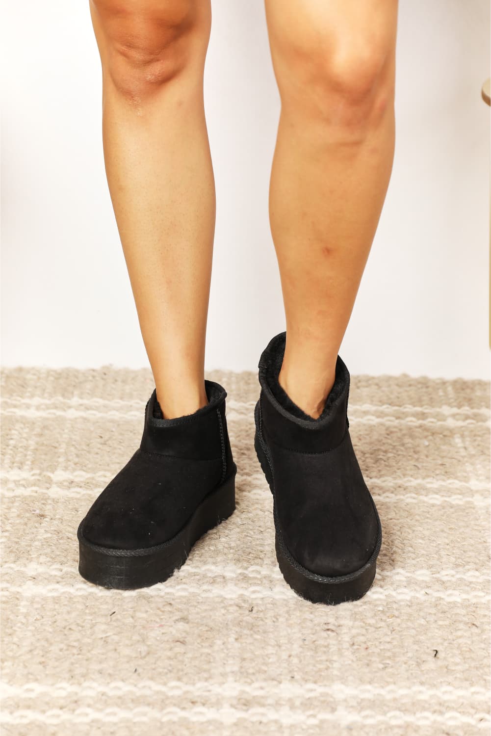Hugg It Black Fleece Lined Chunky Platform Mini Boots