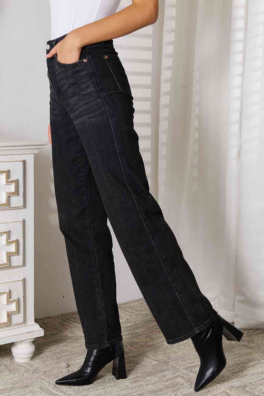 Judy Blue Buffy Jeans