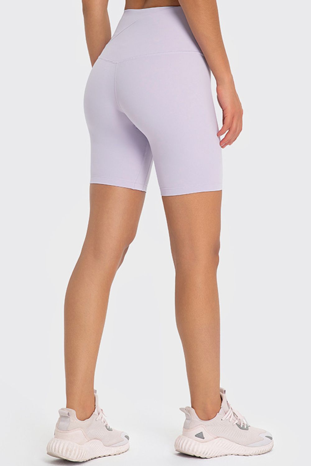 V-WAIST BIKER SHORTS
