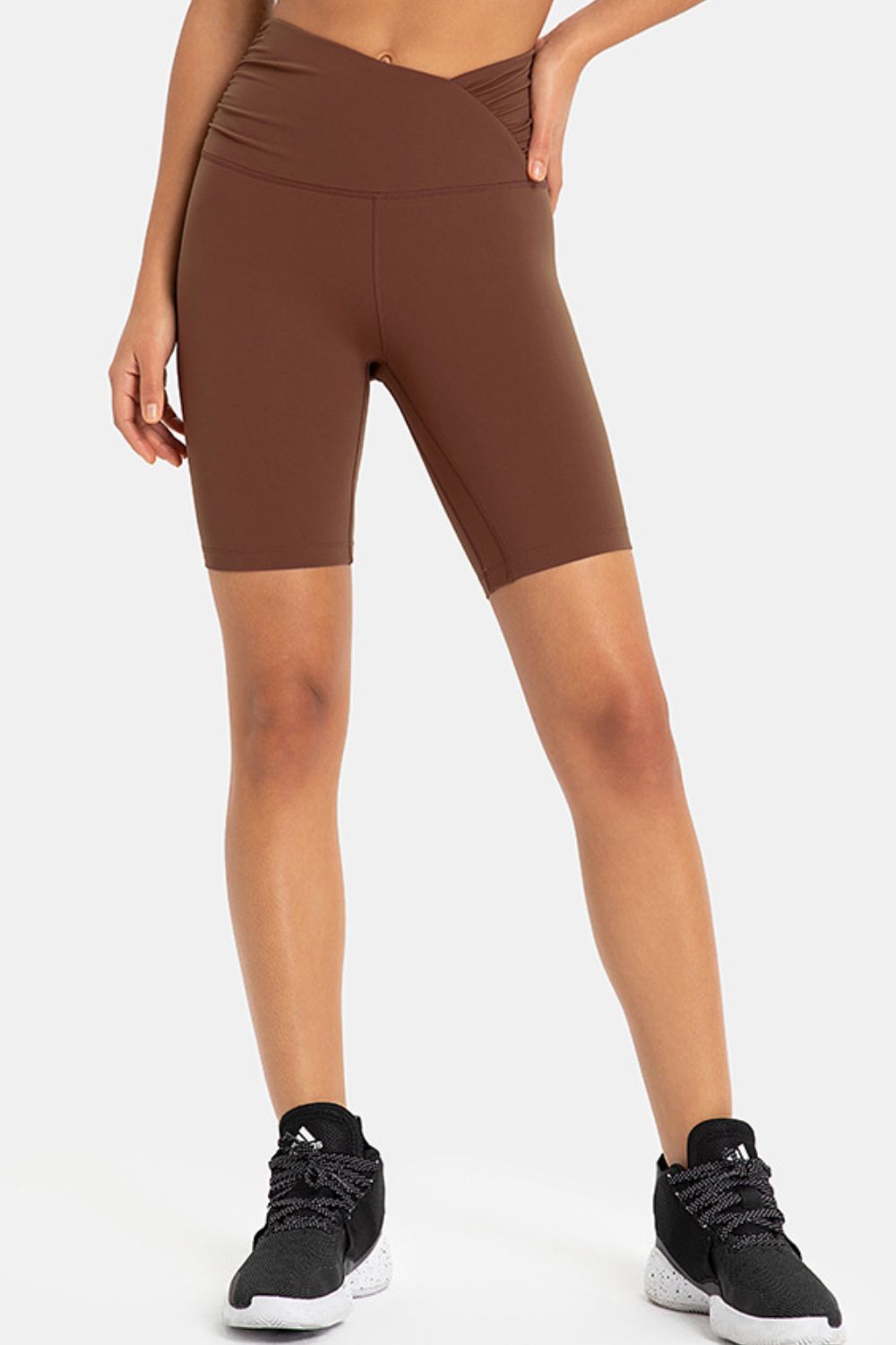 V-WAIST BIKER SHORTS