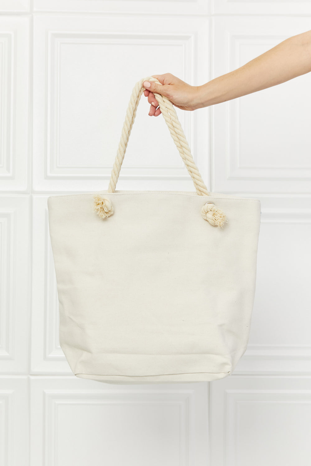 THE TASSEL TOTE