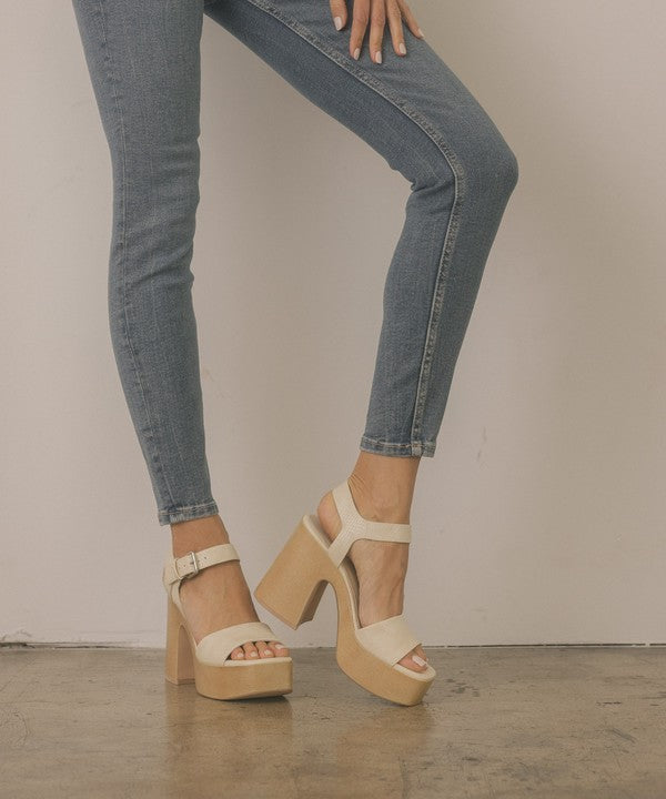 Oasis block online heel sandals