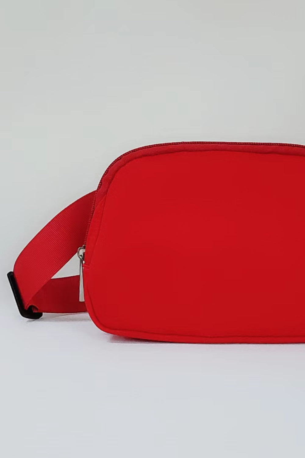 CLOSURE FANNY PACK