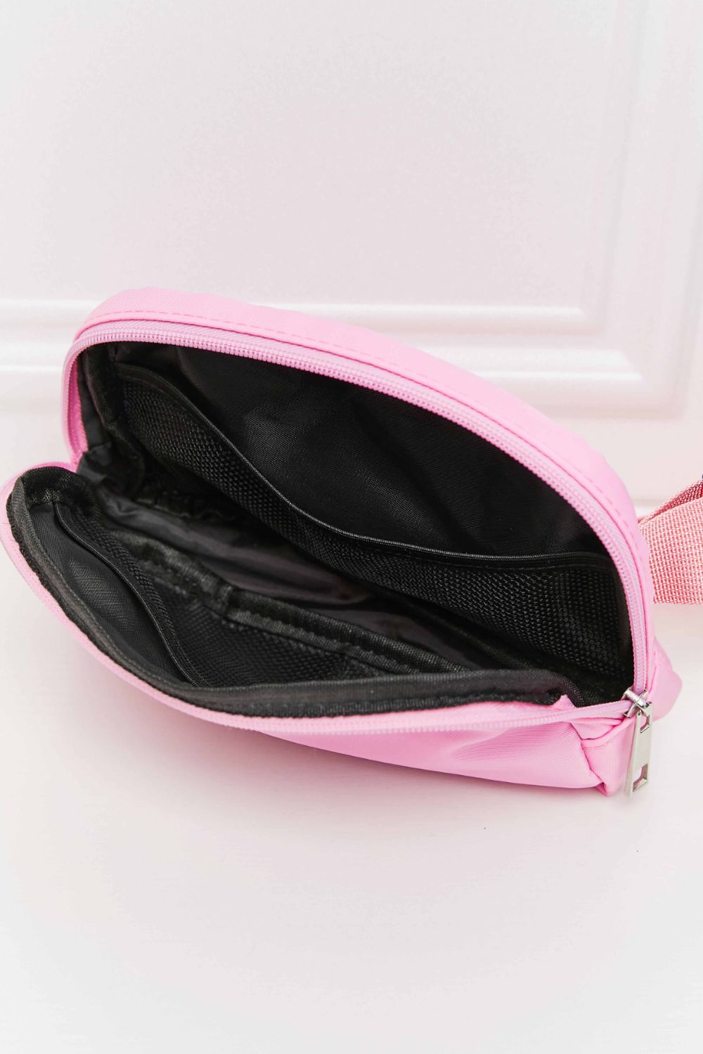 CLOSURE FANNY PACK