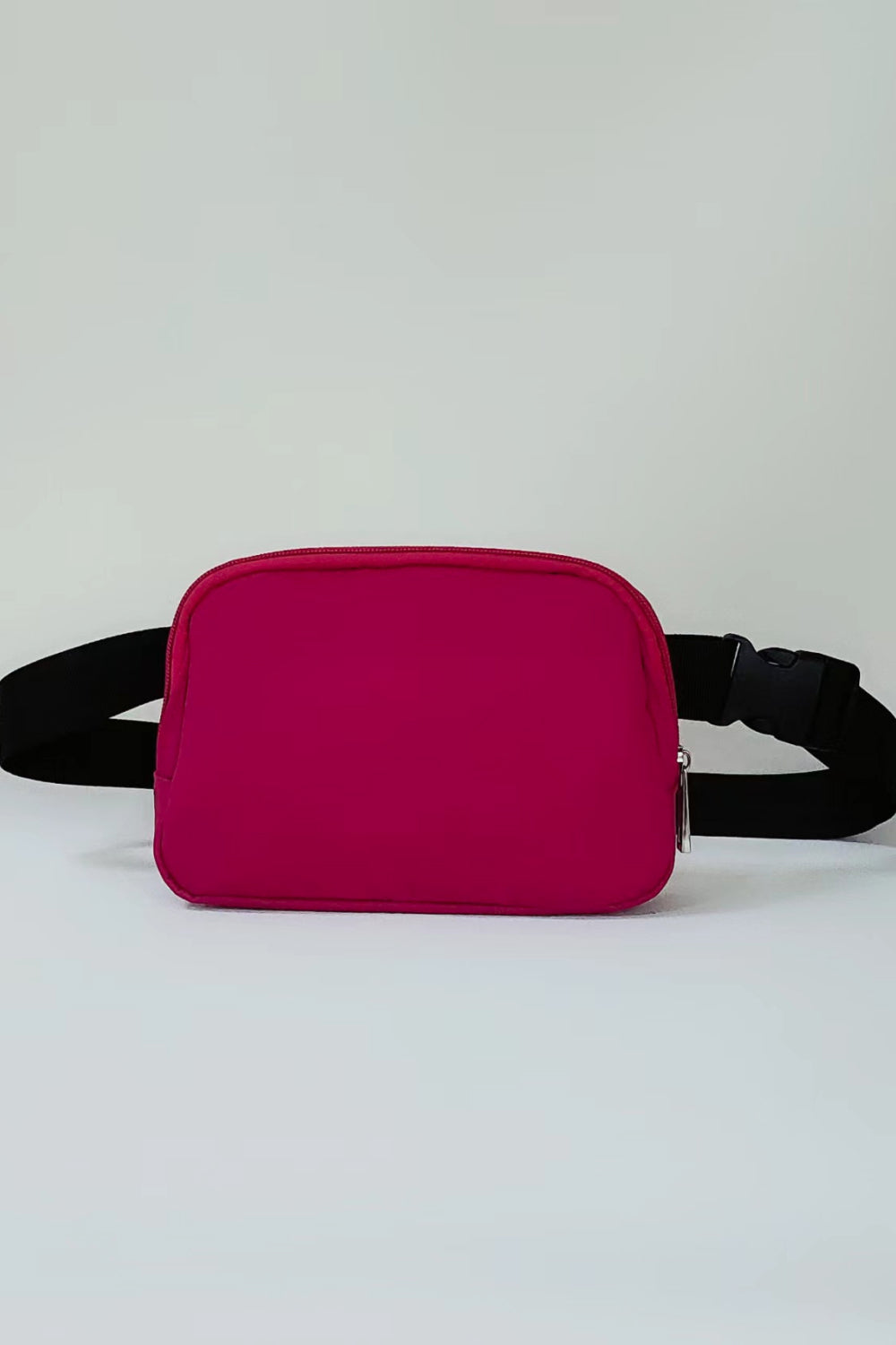 CLOSURE FANNY PACK