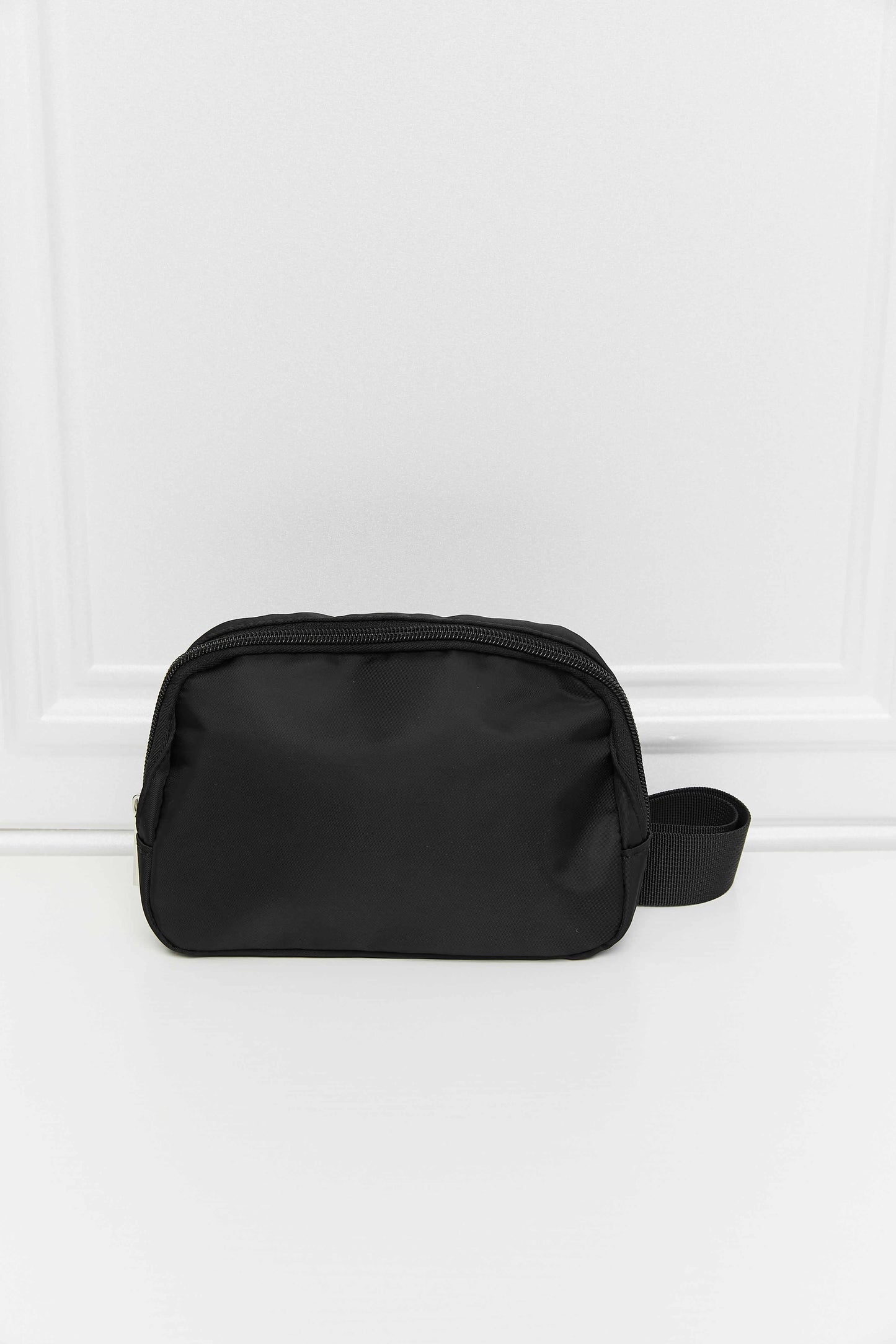 CLOSURE FANNY PACK