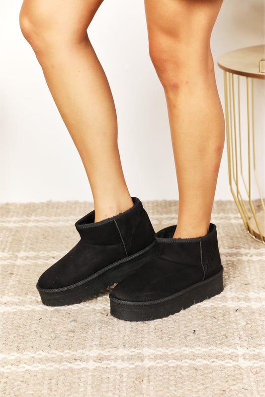 Hugg It Black Fleece Lined Chunky Platform Mini Boots